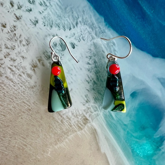Bonnie’s Bling One Of A Kind Fused Glass Jewelry and Accessories to Wear. - Picture 9 of 16